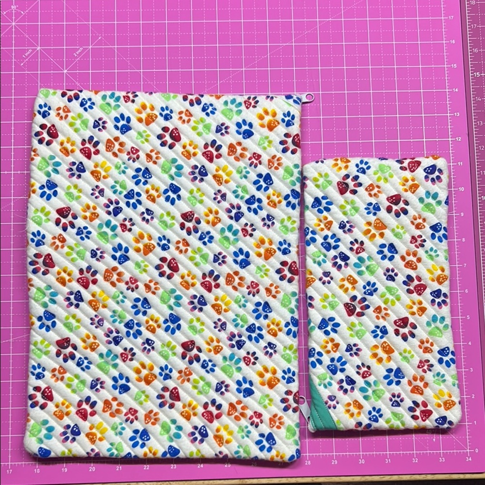 Colorful Paw Print Pouch Set - Picture 2 of 2
